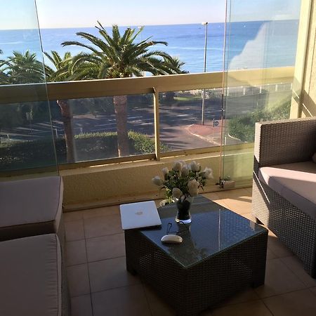 Dionysos Vue Mer Канны Номер фото